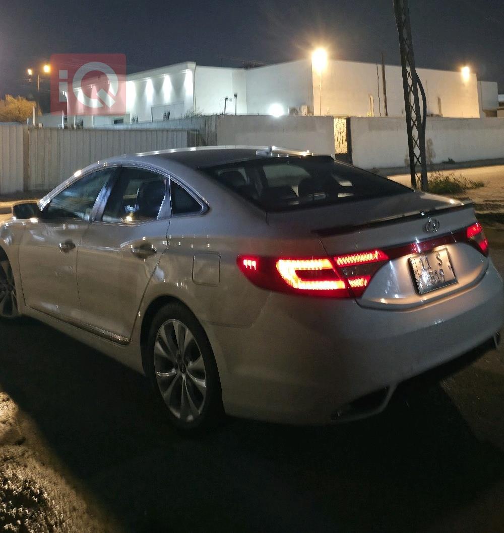 هيونداي أزيرا